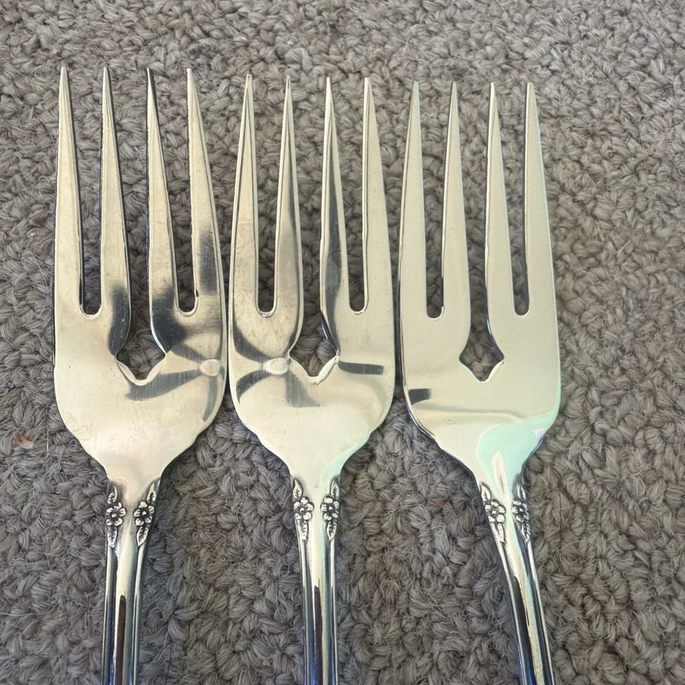Lot of 12 Wm A Rogers Oneida LTD Mansfield Amadeus Deluxe Stainless Flatware EUC